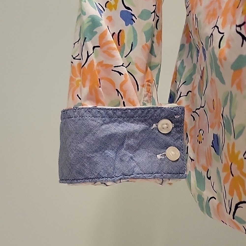 St. John's Bay button down shirt with pink, blue yellow flowers. Denim trim L - Picture 5 of 9